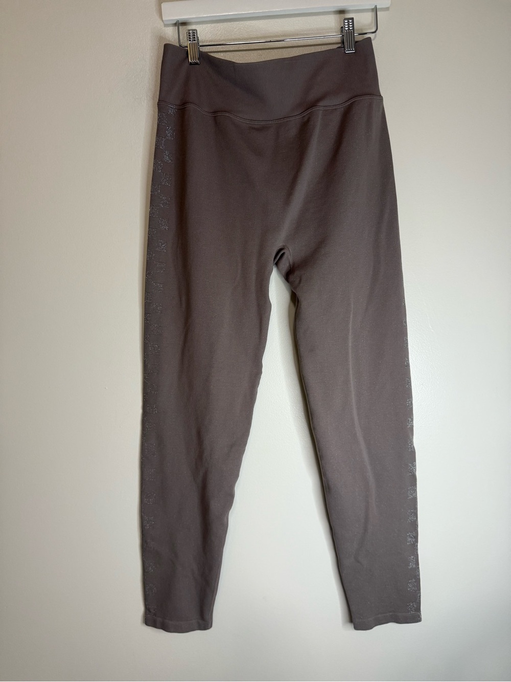 Pink Active taupe & metallic Leggings with Subtle Side Detail size XXL